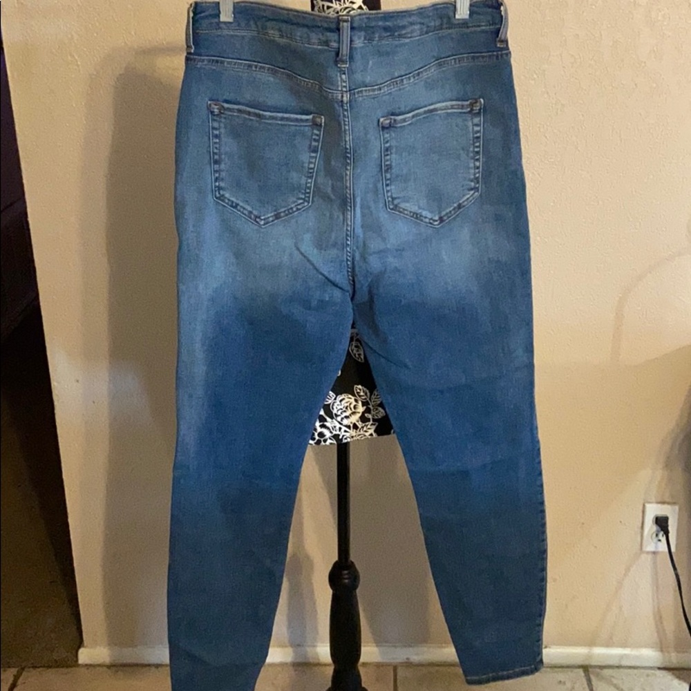 NWOT Forever 21+ Jean jeggins - Picture 3 of 5